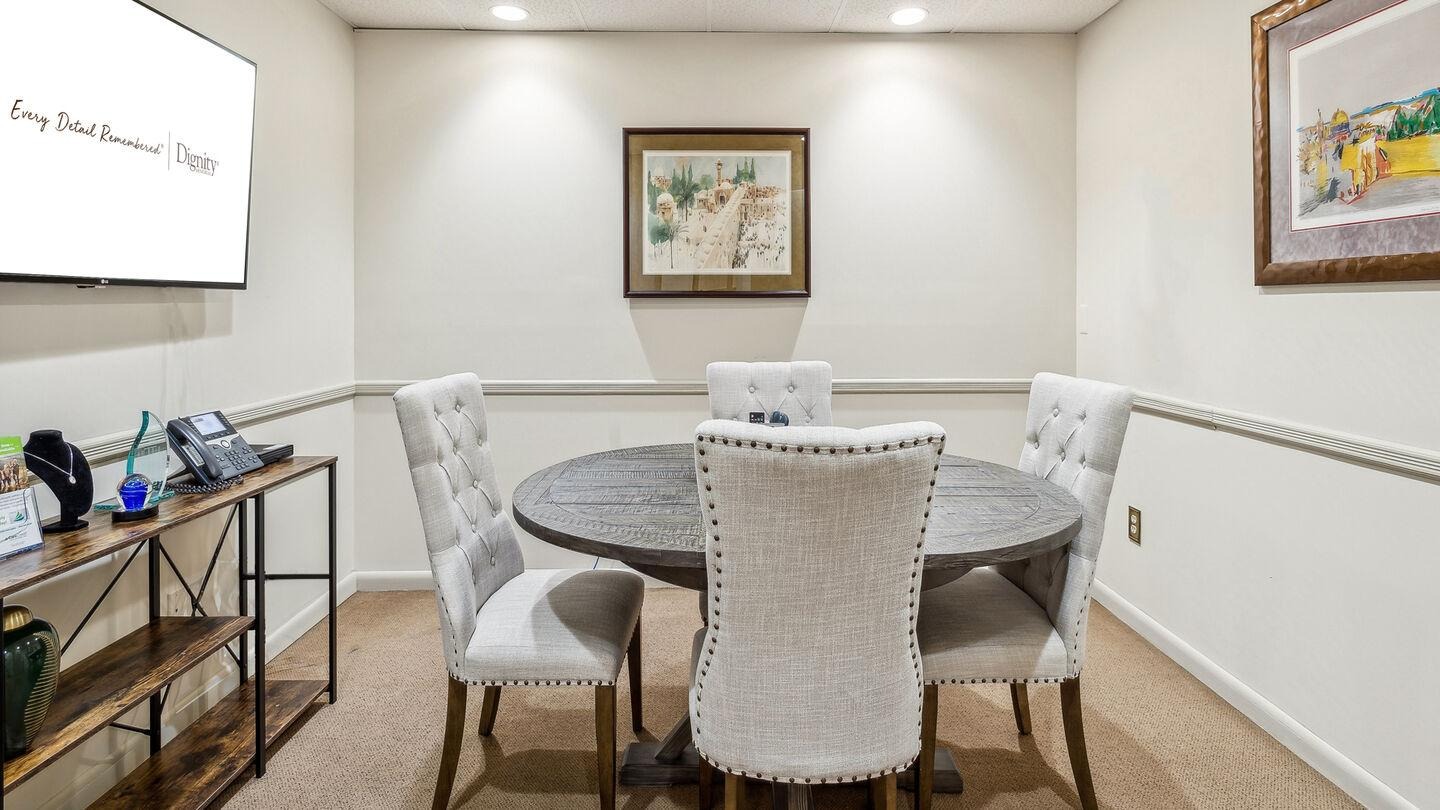 Alexander & Gubser Funeral Home gallery image 2
